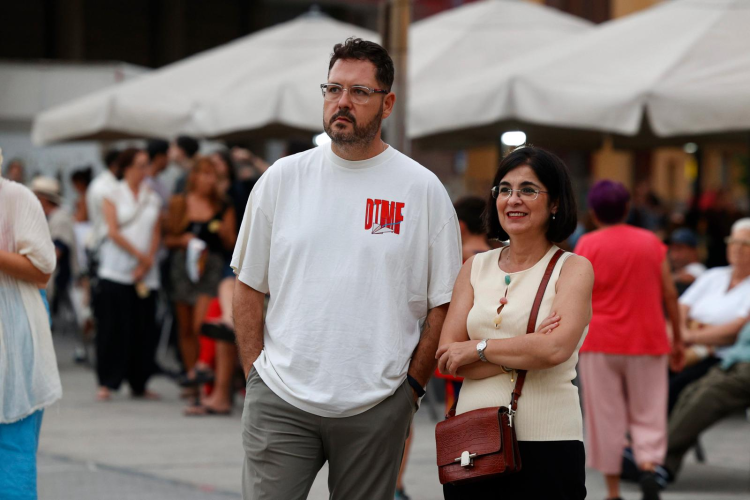 Imagen de una noticia Velvet Flores y Laiv llevan su pop electrónico a la plaza del Pilar en la segunda cita de «Música viva»
