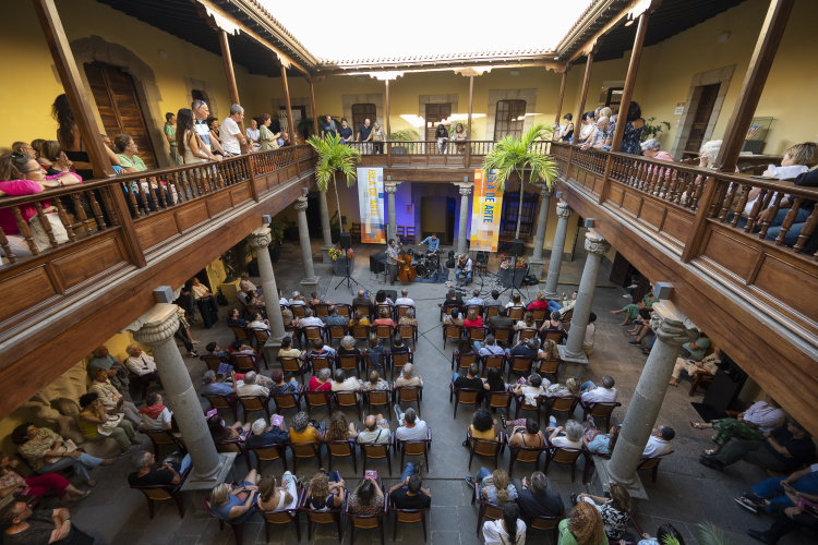 Imagen de una noticia El Ayuntamiento abre la convocatoria para la recepción y valoración de propuestas para la programación de “Música en el corazón de Vegueta”